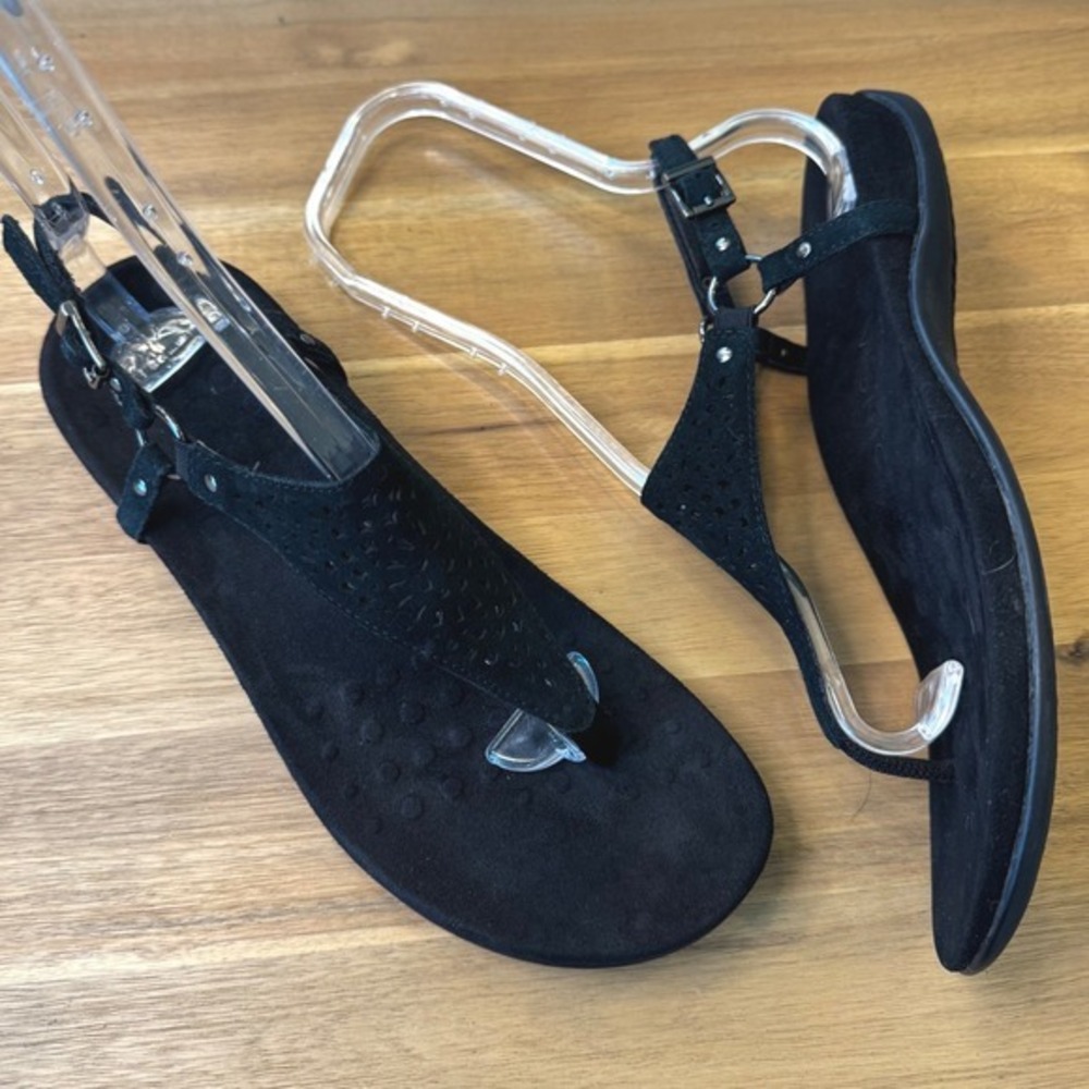 Vionic Women 9 Black Suede Laser Cut Orthotic Thong Slingback Sandals Comfort